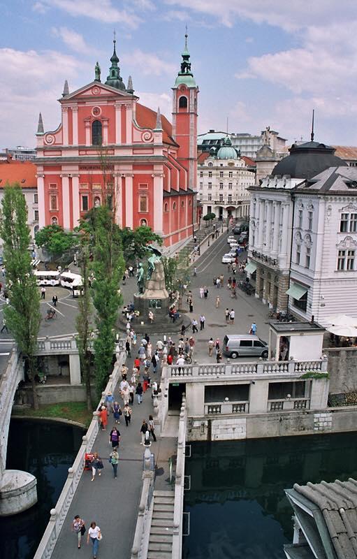 Khan Apartments Ljubljana Exterior photo